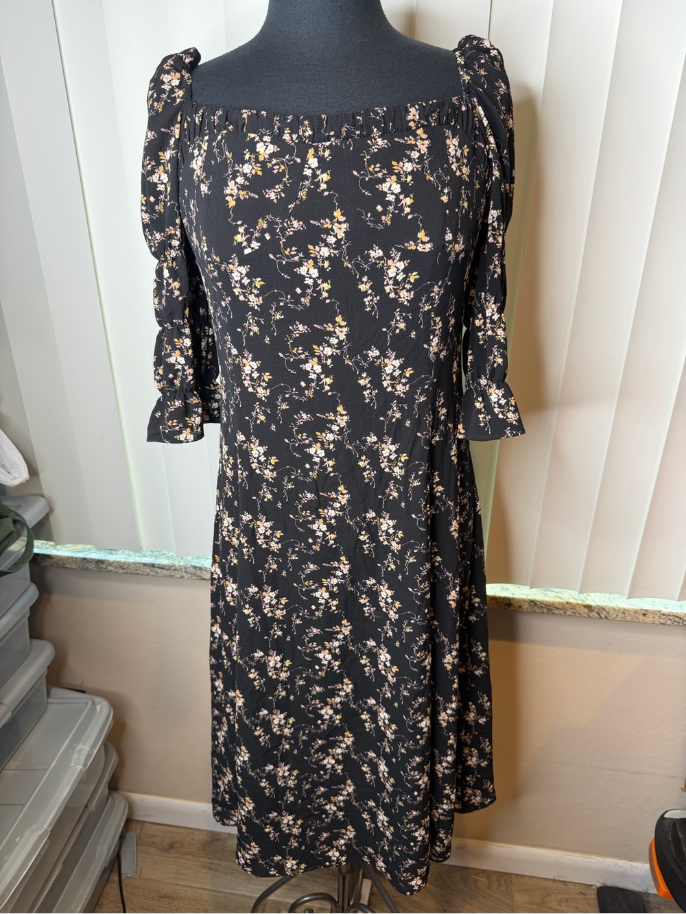 CAARA floral smocked off-the-shoulder floral midi dress Size Large